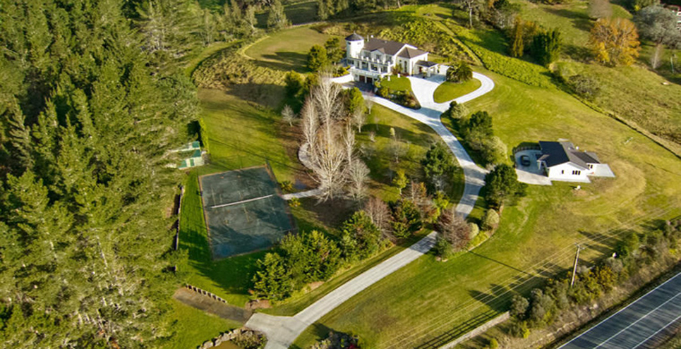 Lawn mowing services, commerical and residential - from Albany North to Orewa, including Coatesville, Paremoremo, Kaukapakapa, Waitoki, Redvale, Dairy Flat, Silverdale, Wainui and all of Whangaparaoa including Red Beach, Stanmore Bay, Arkles Bay, Manly, Tindalls Bay, Matakatia Bay, Hobbs Bay, Gulf Harbour, Army Bay and Okoromai Bay.