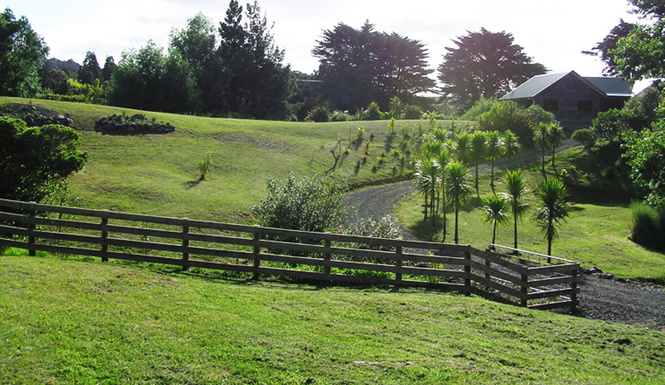 Lawn mowing services, commerical and residential - from Albany North to Orewa, including Coatesville, Paremoremo, Kaukapakapa, Waitoki, Redvale, Dairy Flat, Silverdale, Wainui and all of Whangaparaoa including Red Beach, Stanmore Bay,  Arkles Bay, Manly, Tindalls Bay, Matakatia Bay, Hobbs Bay, Gulf Harbour, Army Bay and Okoromai Bay.